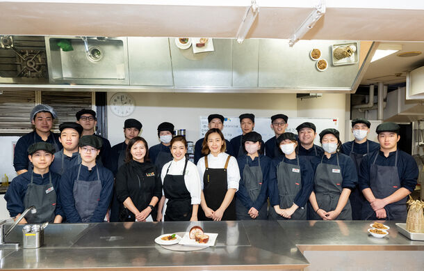 【特別授業】フィリピン大使館推薦シェフが直伝！国民的料理「レチョン・ベリー」を学ぶ