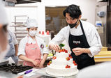 「ENEKO Tokyo」より菊地俊輔パティシエをお招きして。ウエディングケーキ＆デセール「Fresa,Rosa,Yogur」のポイントとは？【レコールバンタンブログ☆】
