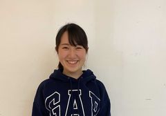 秋山　彩